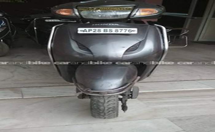 activa back tyre rate