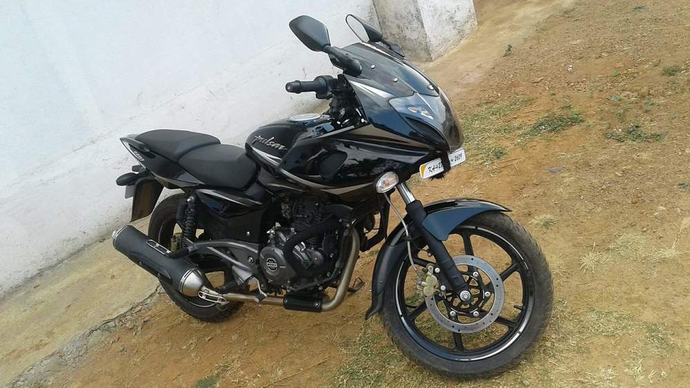 Used Bajaj Pulsar 220 Bike In Haveri 2017 Model India At Best Price Id 14904