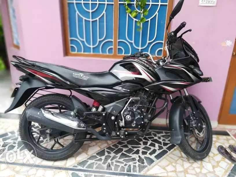 2020 Bajaj Discover 150F Price, Specs, Top Speed Mileage In India