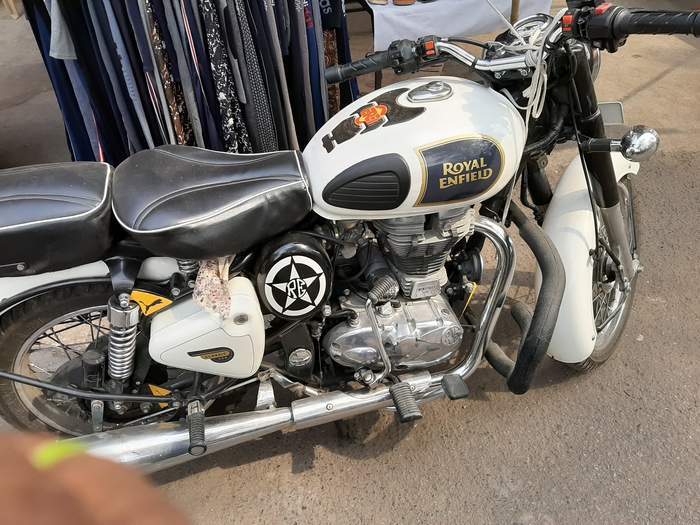 Used Royal Enfield Classic 350 Bike in North Delhi 2017 model, India at