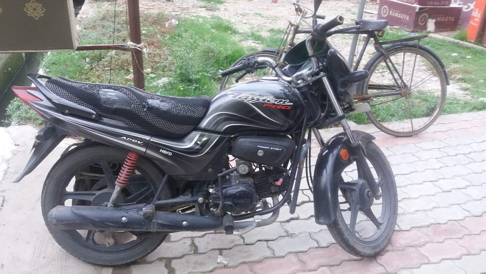 Download Used Hero Passion Pro Tr Bike In Lucknow 2013 Model India At Best For iPhone Wallpaper Used Hero Passion Pro Tr Bike In Lucknow 2013 Model India At Best For Free
