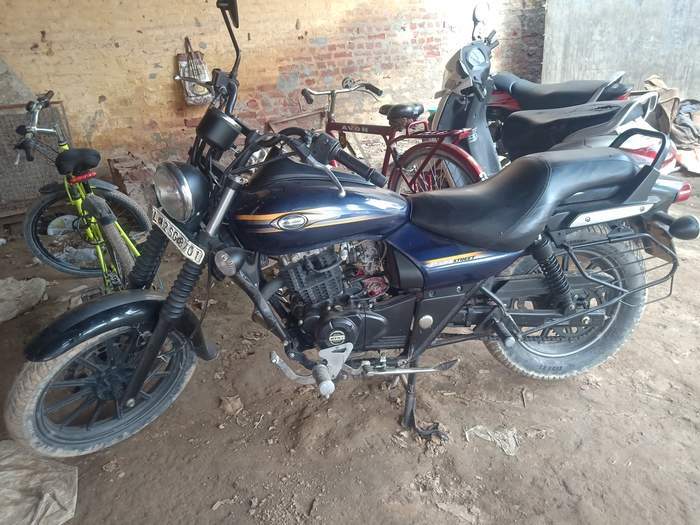 bajaj avenger side bag