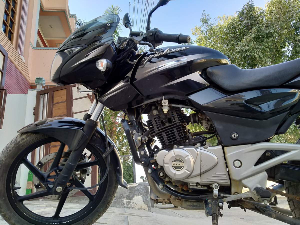 Pulsar 180 Side Panel Price Used Bajaj Pulsar 180 Bike in Bahadurgarh 2017 model, India at Best