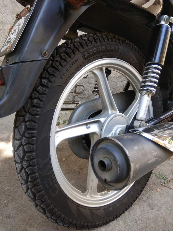 splendor plus bike wheel price