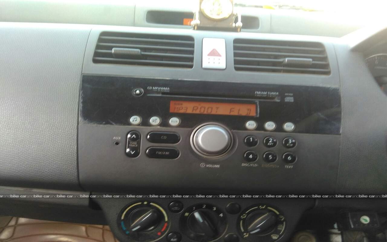 Used Maruti Suzuki Swift Dzire VXI in Noida 2009 model, India at Best