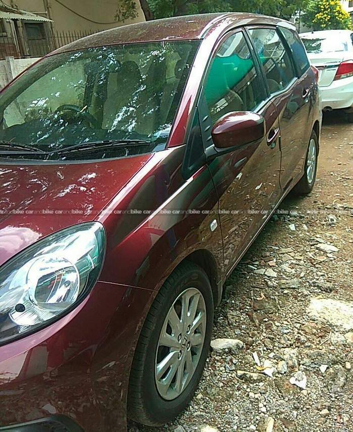 Used Honda Mobilio V Diesel in Chennai 2014 model India Used Honda Mobilio V Diesel in Chennai 2014 model India