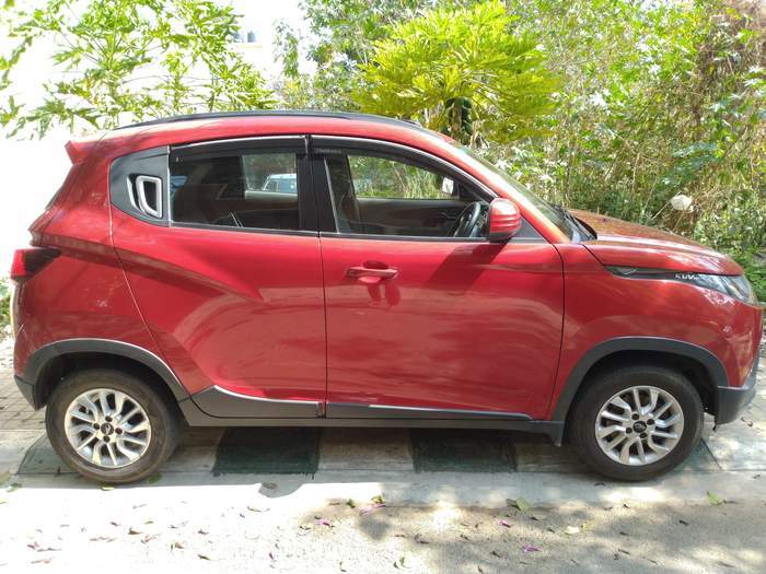 Used Mahindra Kuv100 K8 Petrol 6 Seater 15inch Alloy Wheels (20162017