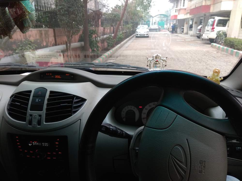 2013 Mahindra Quanto C8