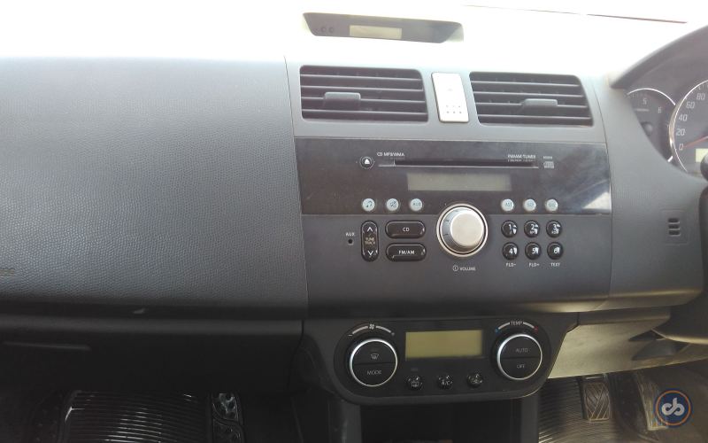 Used Maruti Suzuki Swift DZire ZDI in South West Delhi 2011 model