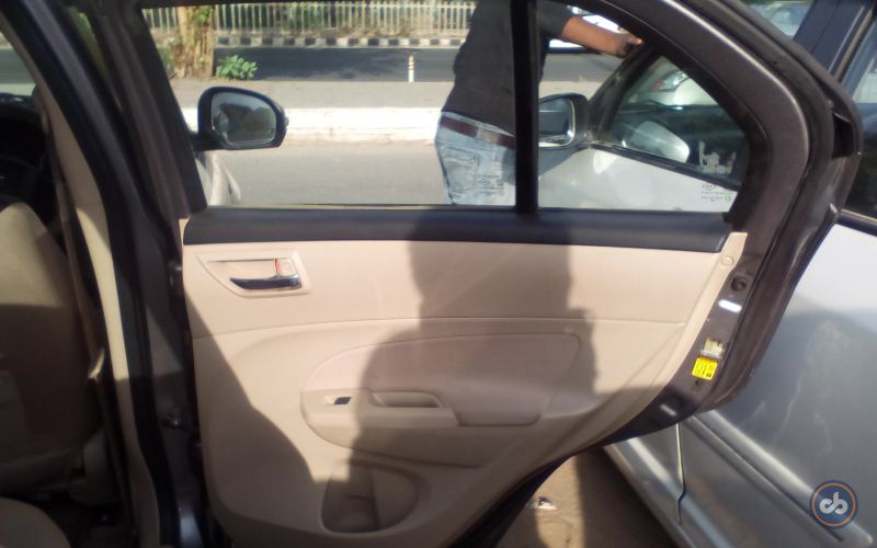 Used Maruti Suzuki Swift DZire VDI in South West Delhi 2015 model